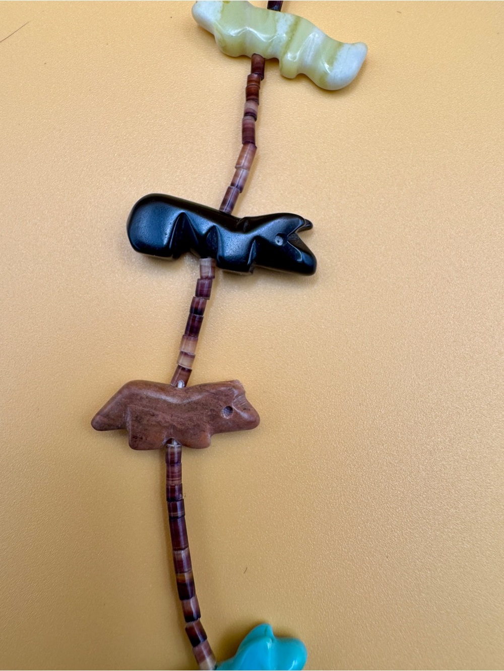 Vintage Authentic Southwestern Zuni Fetish Necklace – quiet luxury - Picture 10 of 16